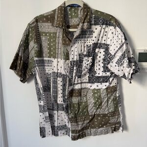Men’s Medium Green Bandana Button Down Shirt